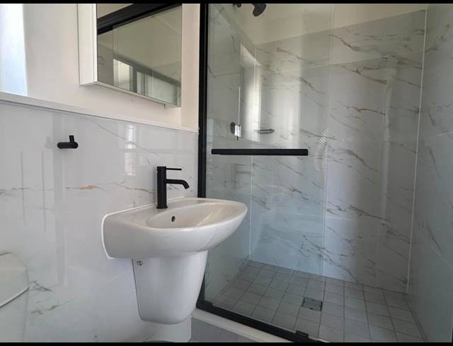 2 BEDROOM PROPERTY TO RENT IN SANDOWN